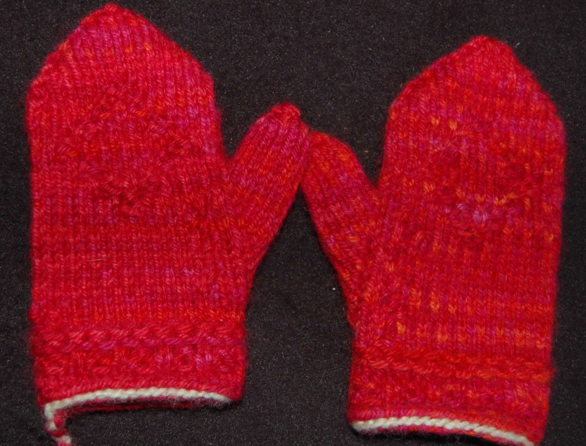 Tales from Buzz and Fuzz...: More on Twined Knitting